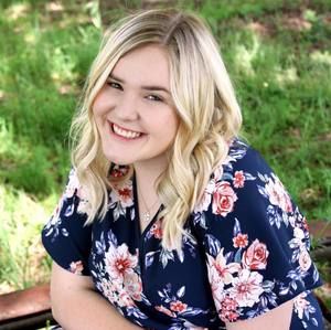 Meet your Posher, Chloe